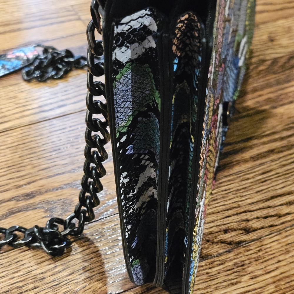 Colorful Patterned Chain Shoulder Bag - Picture 6 of 7